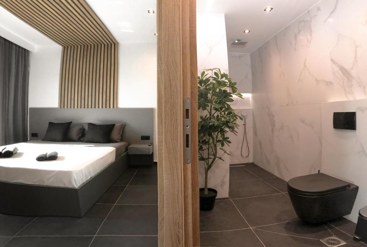 Berries Luxury Apartments ネア・ムダニア エクステリア 写真