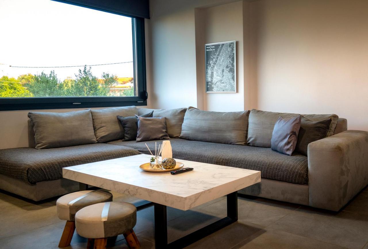 Berries Luxury Apartments ネア・ムダニア エクステリア 写真