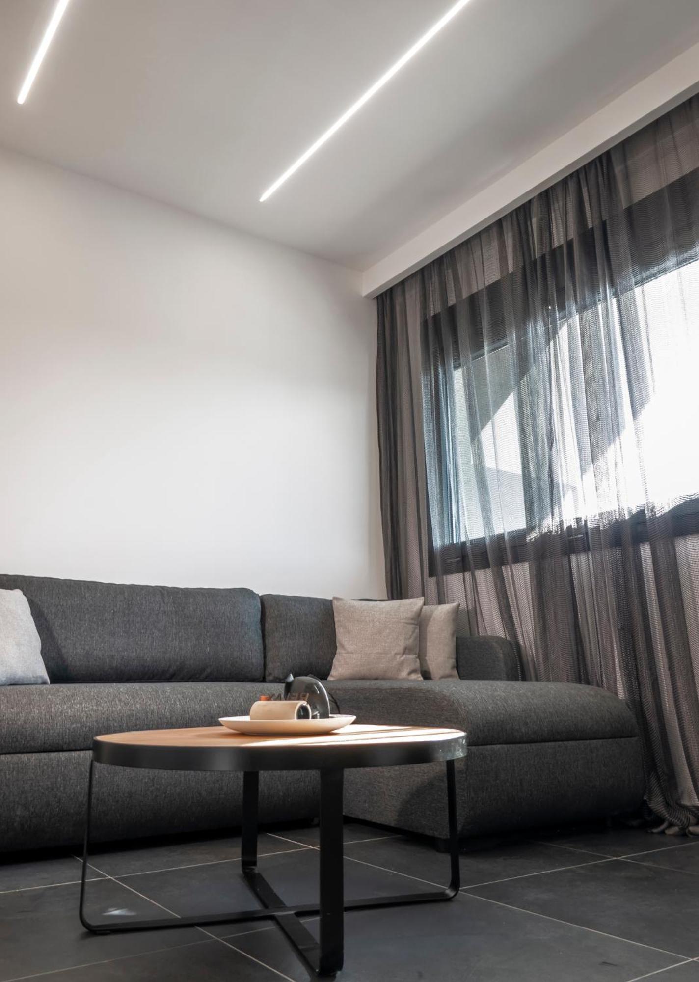 Berries Luxury Apartments ネア・ムダニア エクステリア 写真