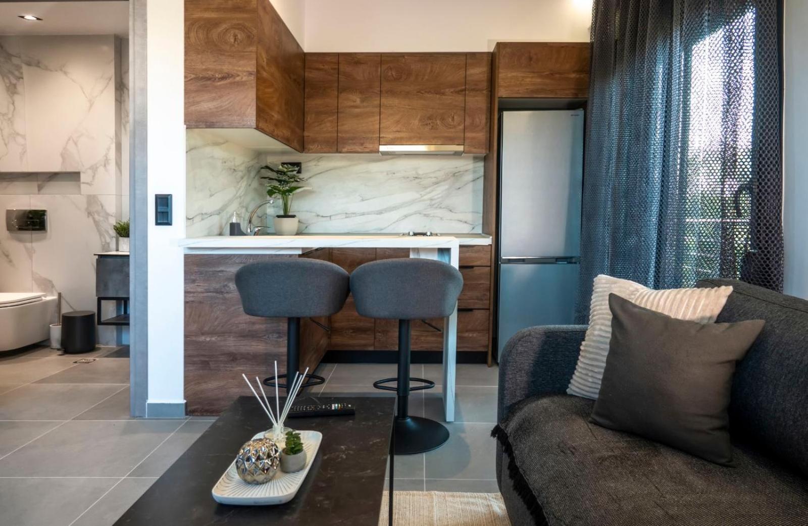 Berries Luxury Apartments ネア・ムダニア エクステリア 写真